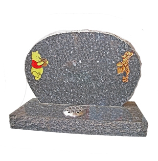 M64 - Rustic Oval Memorial with Winnie the Pooh
