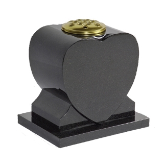 M127 - Heart Vase