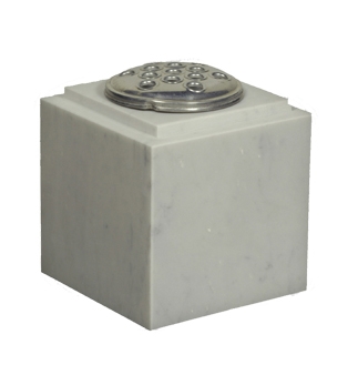 M133 - Check Top Vase
