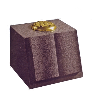 M135 - Open Book Vase