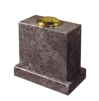 M139 - Tall Vase with bas